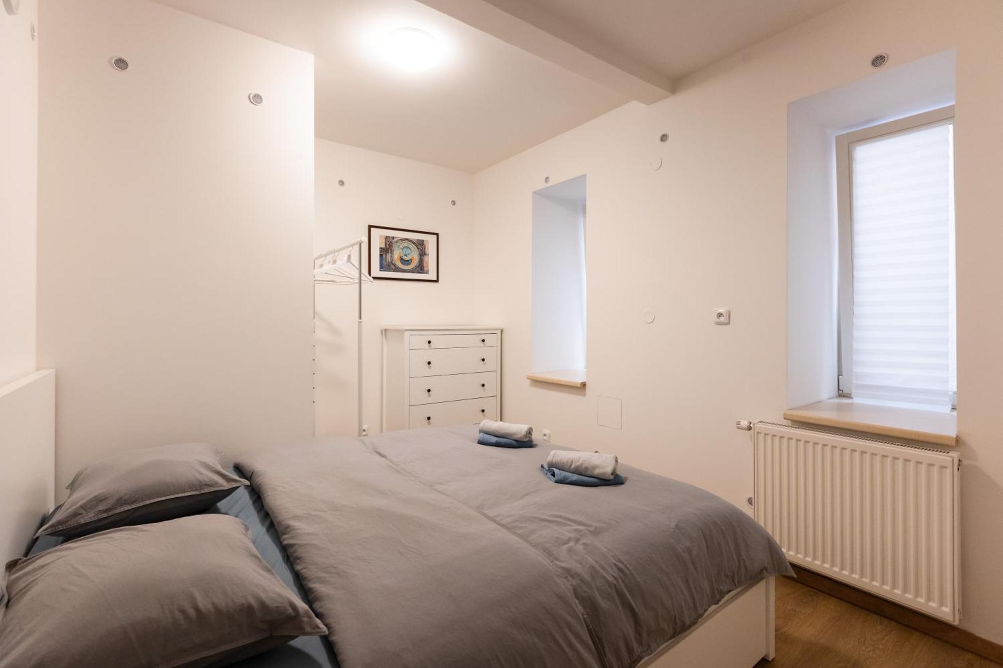 Spacious Apartment In Quiet Courtyard Near Charles Bridge براغ المظهر الخارجي الصورة