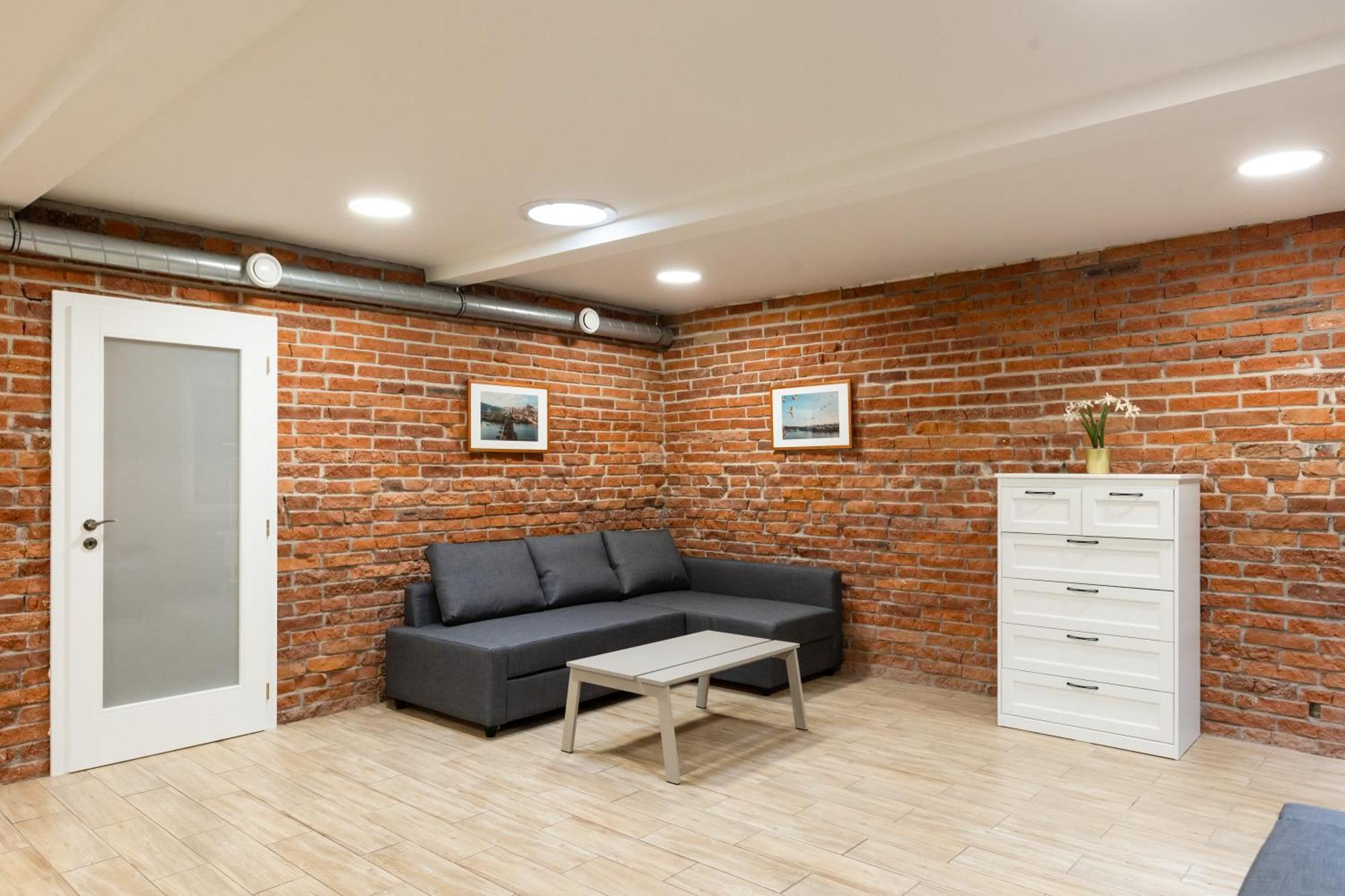 Spacious Apartment In Quiet Courtyard Near Charles Bridge براغ المظهر الخارجي الصورة